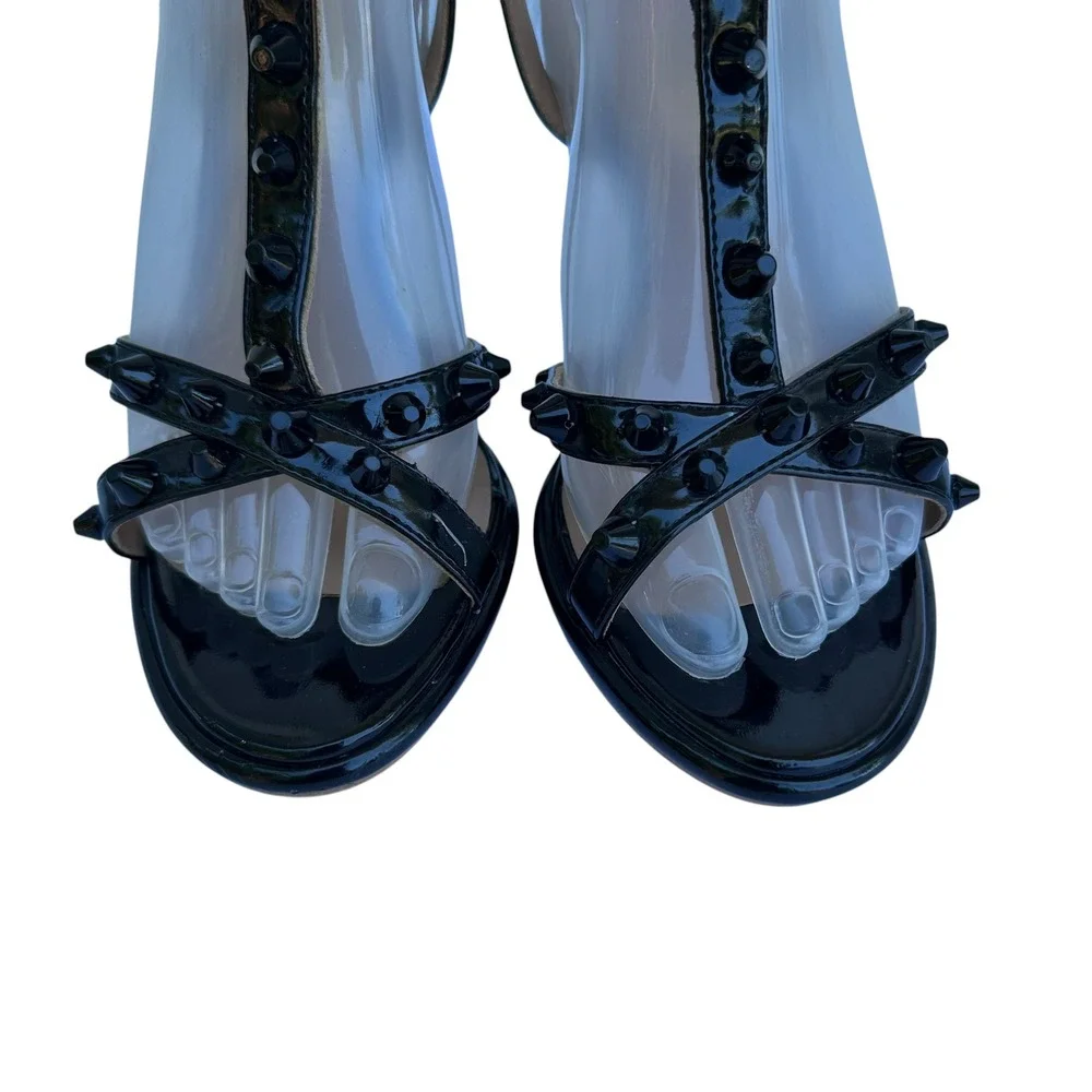 Love Moschino Black Patent Spike T-Strap Sandals Whimsigoth Edgy Glam IT 36 US 6